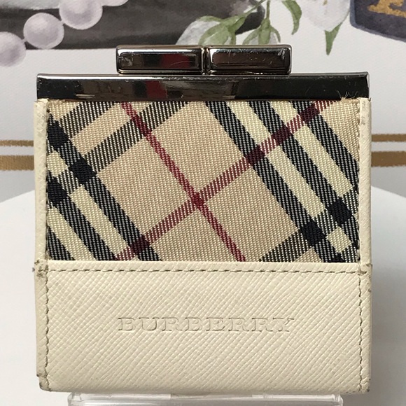 Burberry Handbags - Burberry Nova Check Kisslock Coin Purse 😍